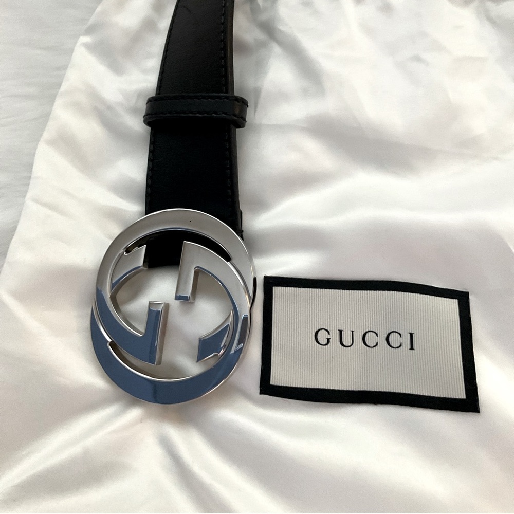 Silver GG leather belt size 38 inches . Still in excellent condition.